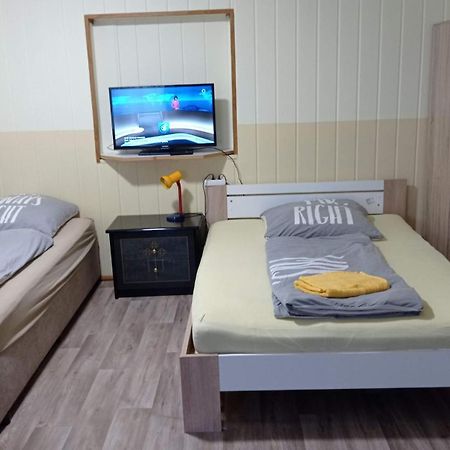 Gaestezimmer Sommer Locktow Ngoại thất bức ảnh