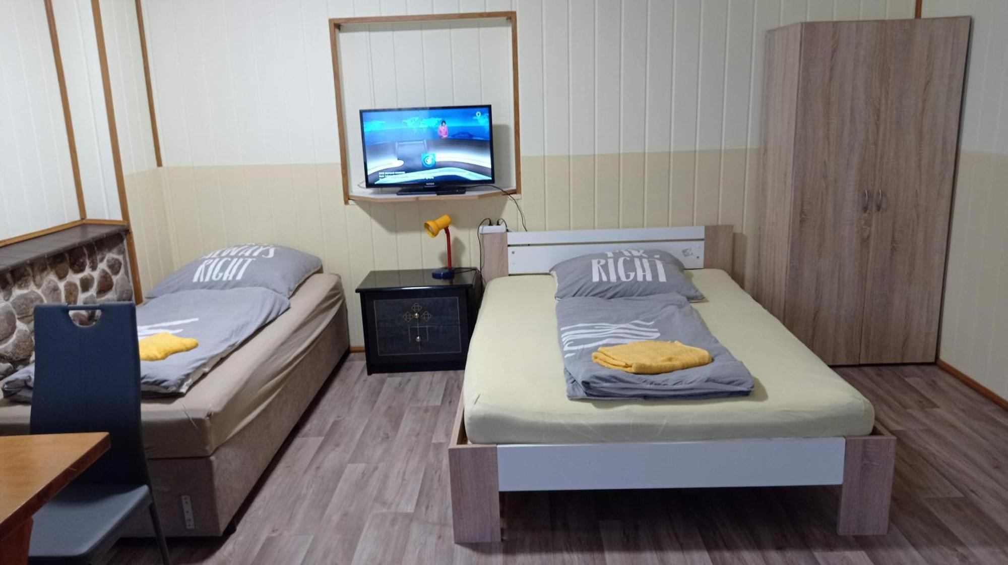 Gaestezimmer Sommer Locktow Ngoại thất bức ảnh